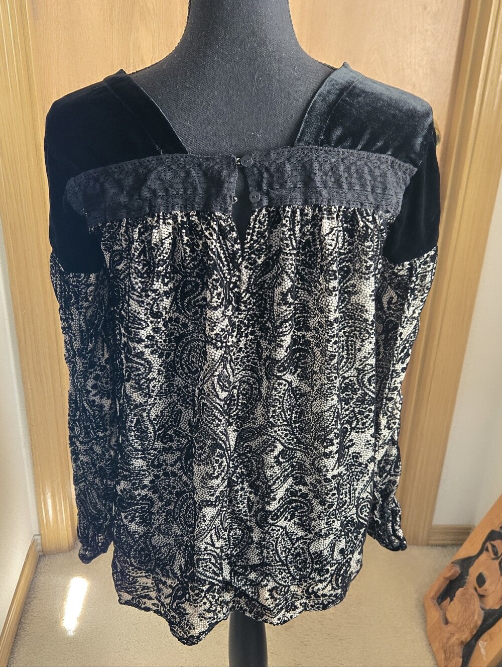 Sundance Silk Blend Black and Grey Velvet Paisley Burnout Blouse - Picture 9 of 11